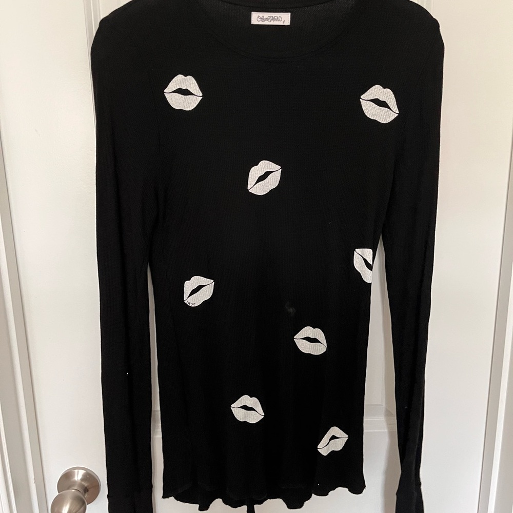 Lauren Moshi Black Fitted Graphic Long Sleeve Tee